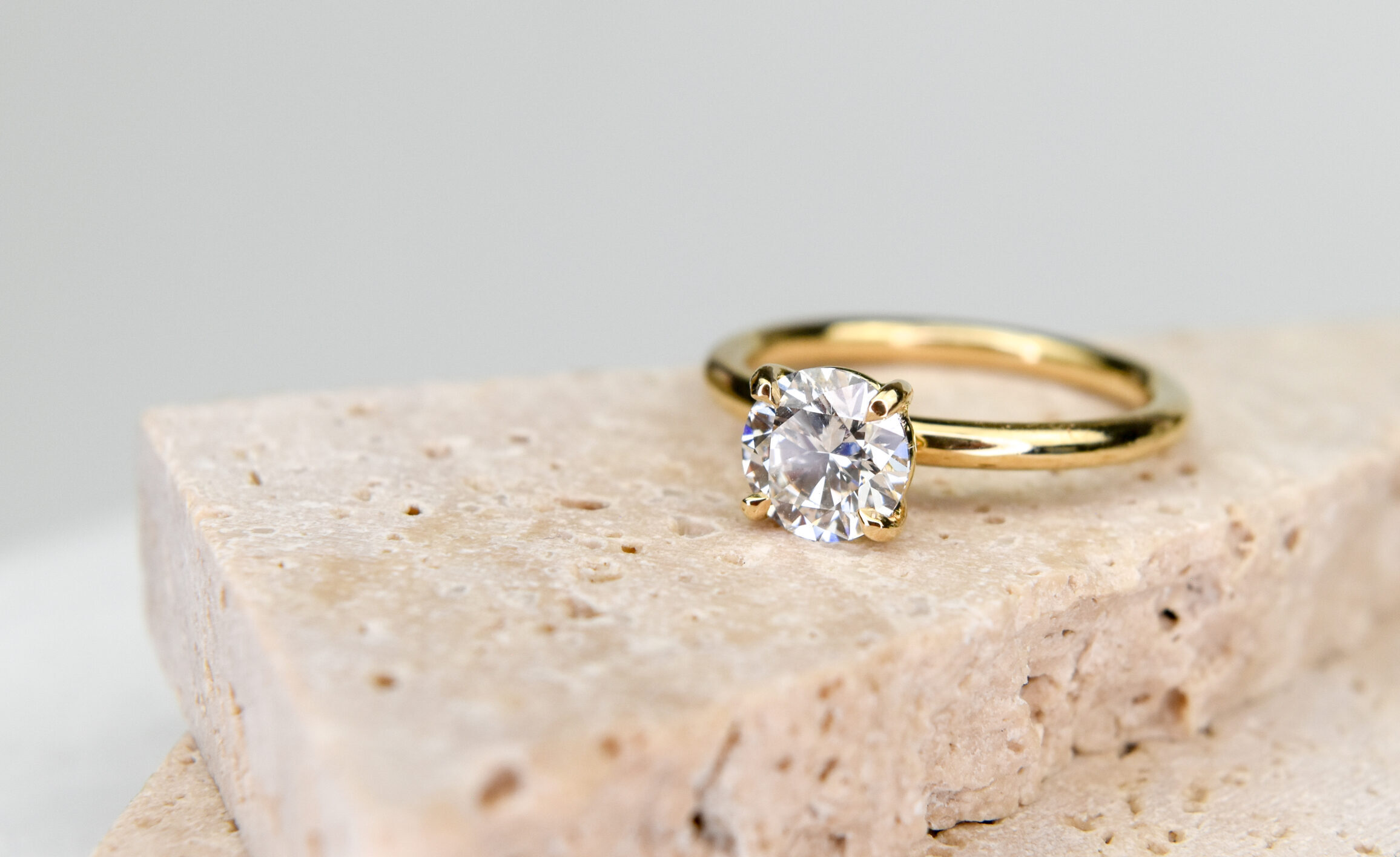 solitaire engagement rings